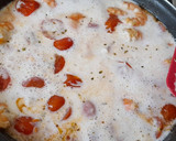 Foto del paso 5 de la receta: Pasta con gambas y tomatitos