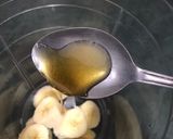 A picture of step 1 of Banana smoothie.