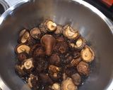 A picture of step 1 of Individual Mushroom Picnic Pies.