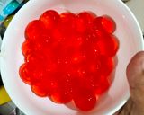 Foto langkah ke 4 dari resep Jelly ball merah putih.