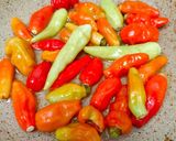 Foto langkah ke 2 dari resep Sambal Pencit (Mangga Muda).