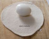 A picture of step 2 of Egg Roll.