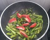 Foto langkah ke 2 dari resep Tumis Kangkung Pedas.