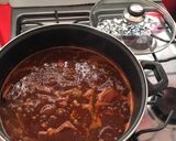 Foto del paso 4 de la receta: Costillas de cerdo en adobo con 🥔 y nopales