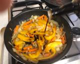 Foto del paso 3 de la receta: Salmón con salteado de verduras