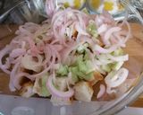 A picture of step 3 of Crunchy Tuna Panzanella.