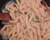 Foto del paso 10 de la receta: Pasta con zapallito italiano y sus flores