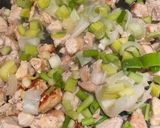 Foto del paso 2 de la receta: Pollo al verdeo y puerro súper tierno y sabroso
