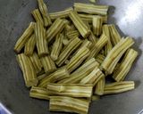 A picture of step 1 of Drumsticks And Potato Fry.