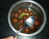 A picture of step 10 of Biscuit ke Gulab Jamun.