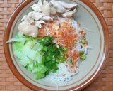 Foto langkah ke 4 dari resep Simple chicken Pho.