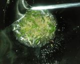 Foto langkah ke 2 dari resep Tumis Kangkung Saus Tiram.