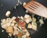A picture of step 1 of Pasta mare e monti.