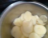 A picture of step 2 of Potato fritters.