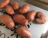Une image de l'étape 1 de Salade de pommes de terre aux tomates, poivrons, artichauts et olives.