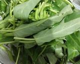 Foto langkah ke 1 dari resep Tumis Kangkung Traya.