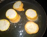 Foto langkah ke 4 dari resep Egg Chiken Roll (#24).