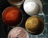 A picture of step 2 of Murmura chivda.