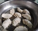 A picture of step 4 of Veg Momos.