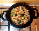 Foto del paso 3 de la receta: Paella con pollo y brócoli 🥦🤤