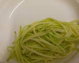 Simple Zucchini Noodle with Salmon pasta Tomyam langkah memasak 6 foto