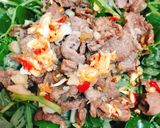 Hình bước làm 3 của món Rau Càng Cua Trộn Thịt Bò