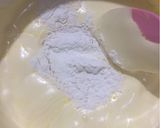 Foto langkah ke 3 dari resep Cake kuning telur.