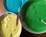 Foto langkah ke 5 dari resep Rainbowcake no timbang no oven.