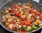 Foto del paso 3 de la receta: Pollo con toque oriental y picante