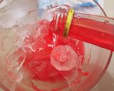 Foto langkah ke 2 dari resep Es Pink Lava Jelly.