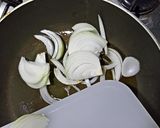 Foto del paso 6 de la receta: Medallón de res alvarado en salsa de vino tinto