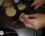 Foto del paso 4 de la receta: Pollo "entalcado" con papas rústicas