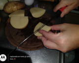 Foto del paso 4 de la receta: Pollo "entalcado" con papas rústicas