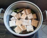 Foto langkah ke 3 dari resep Tahu Tempe Kuning Rebus Enak & Wangi untuk diet.