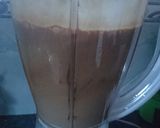 Foto del paso 2 de la receta: Licuado de banana, dulce de leche y cocoa 🍌🍫