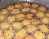 क्रिस्पी मूंग दाल बड़े (Crispy Moong Dal vade recipe in Hindi) रेसिपी चरण 4 फोटो
