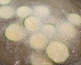 A picture of step 2 of Zucchine crisps.