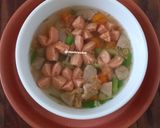 Foto langkah ke 3 dari resep Soup kembang sosis bakso.