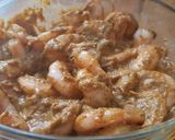A picture of step 1 of ShoSho's Tandoori Prawns.