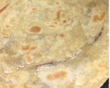 A picture of step 5 of Nutella paratha.