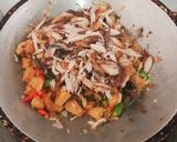 Foto langkah ke 4 dari resep Cuek Tongkol Suwir + Tempe Sambel Korek Ala Yunita.