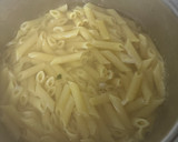 Foto del paso 2 de la receta: 629. Pennes con salsa de cuatro quesos y salsa de trufa (principal pasta)