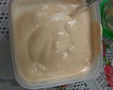 A picture of step 1 of Rj special Burger mayonnaise.