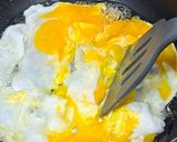 A picture of step 4 of Soft Oyster Omelet (Restaurant Style).