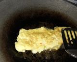 Foto langkah ke 3 dari resep Telur dadar sosis.