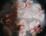 Foto langkah ke 2 dari resep Ayam Sehat Sambal Matah tanpa Minyak.