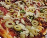 صورة لخطوة 5 من وصفة بيتزا مفروم وصوص الآرابياتا 🍕