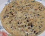Foto del paso 7 de la receta: Tortilla de champiñones y cebolla con queso