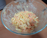 Foto del paso 4 de la receta: Ensalada de col, zanahoria y manzana con salsa de yogurt y mostaza