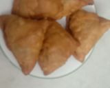 A picture of step 3 of Jain samosa.